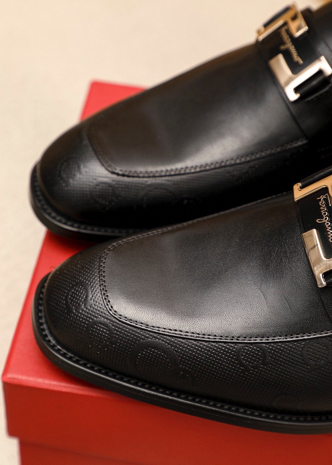 Ferragamo Black Silver-Buckle Loafers — detail