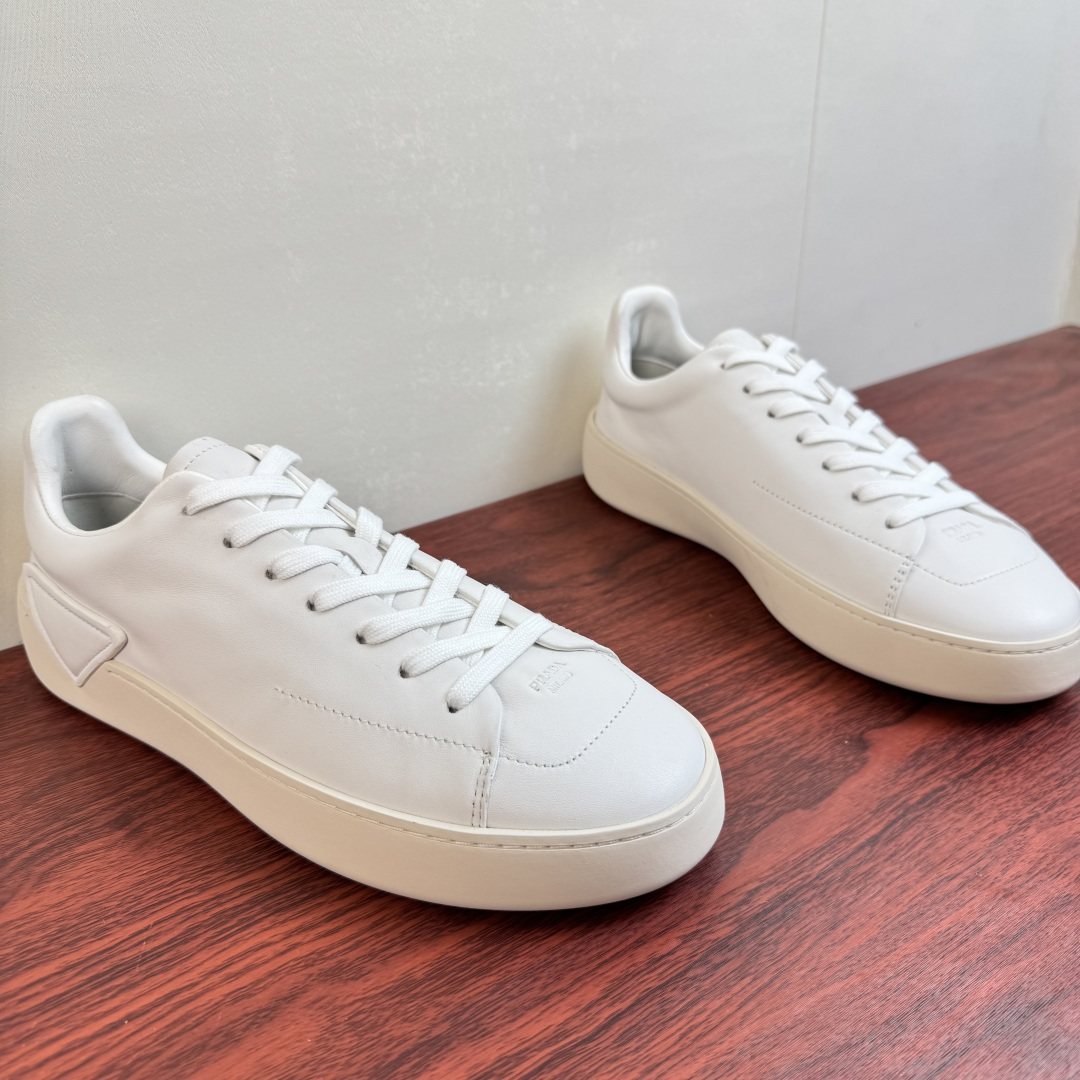 Prada Triangle Detail Low-Top Sneakers — hero
