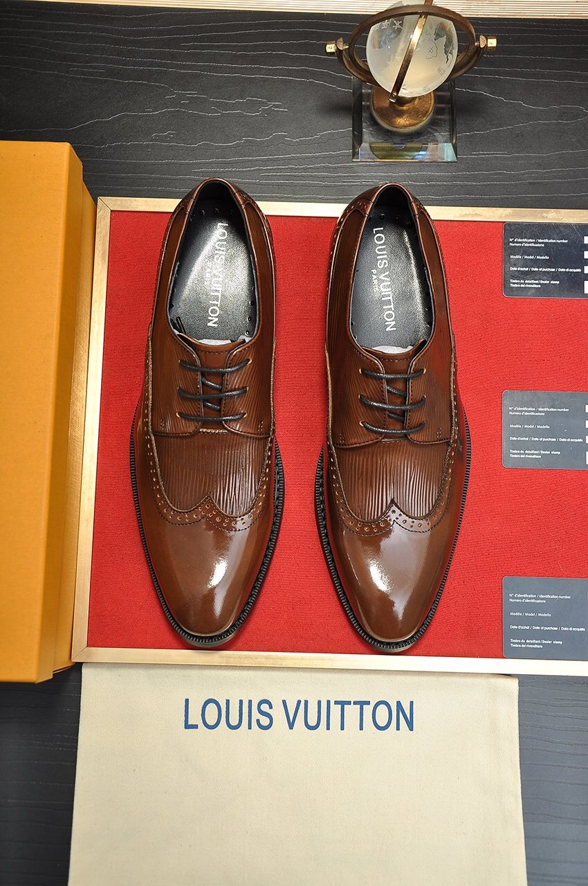 Louis Vuitton Textured Panel Lace-Up Dress Shoes — front