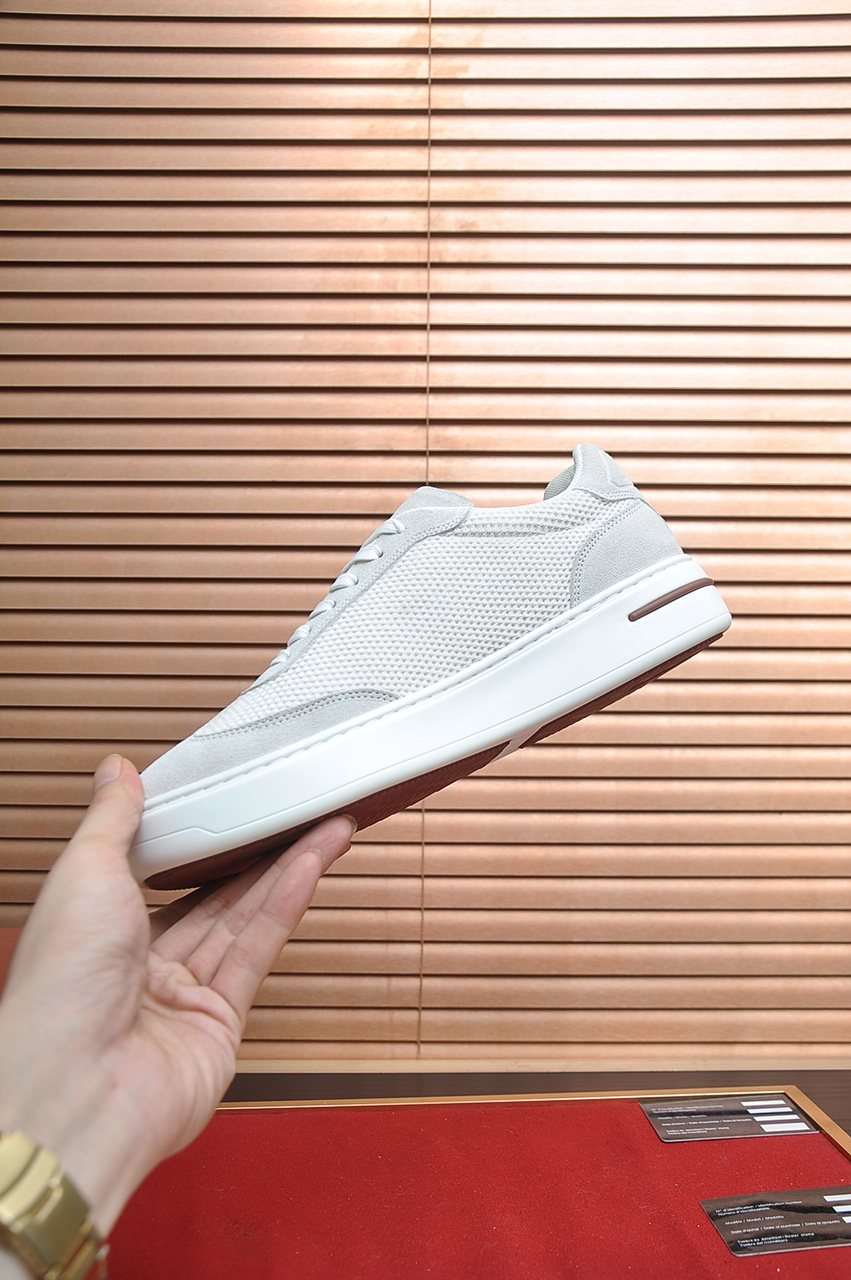 微商相册测试鞋子-Loro Piana Textured Lace-Up Sneakers — model