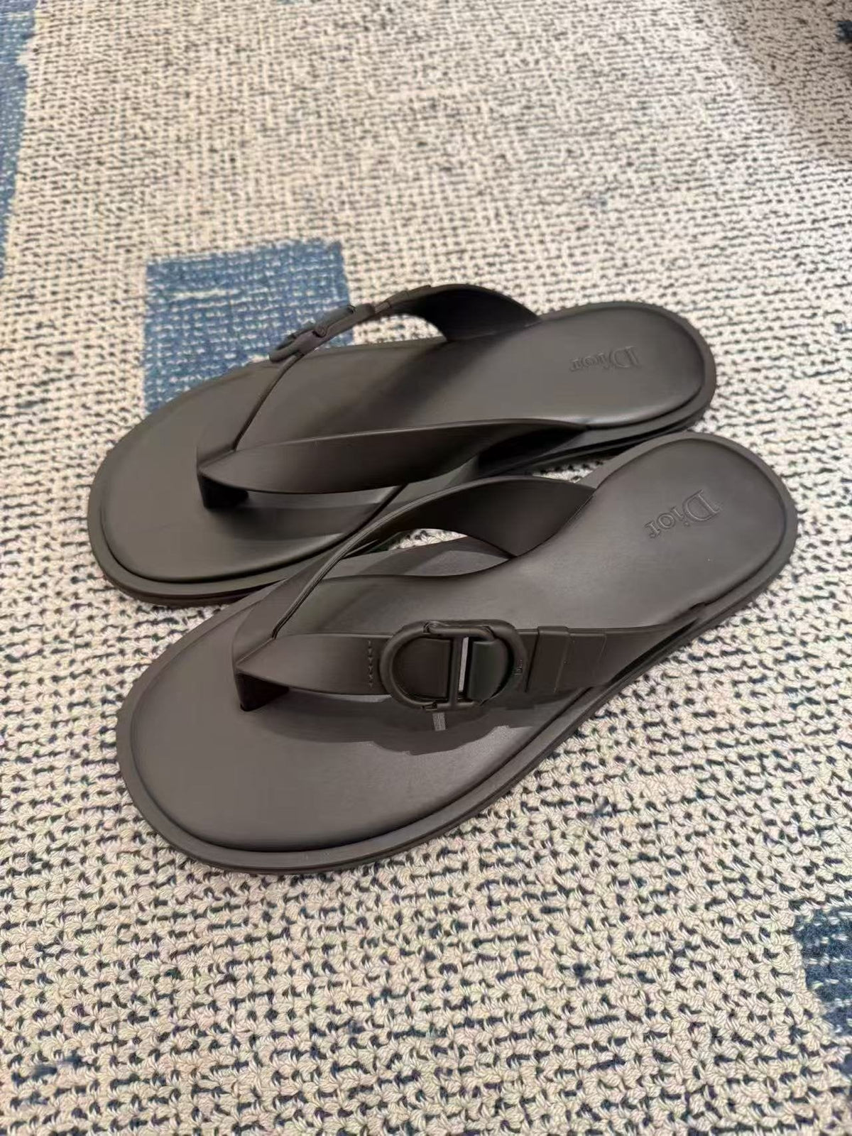 Thong Sandals with Raised Strap Detail — front