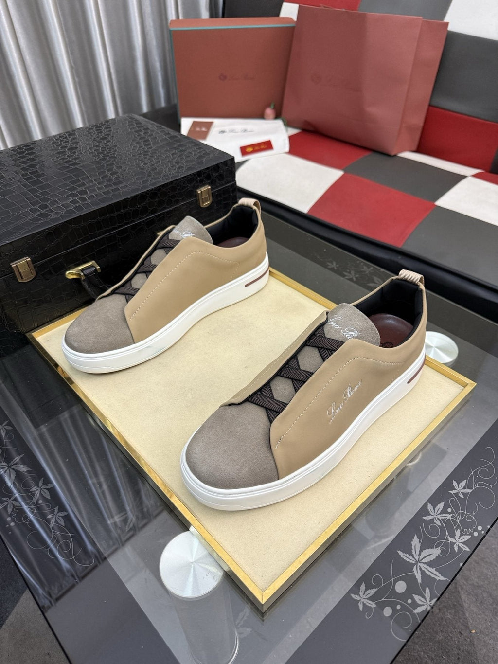 微商相册测试鞋子-Loro Piana Logo Slip-On Sneakers — front